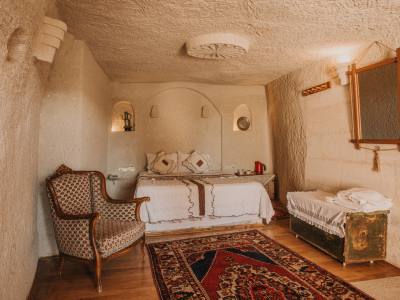 Economy Cave Rooms